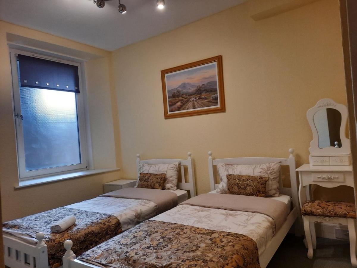 Cozy Central Apartment Inverness Ngoại thất bức ảnh